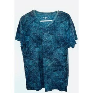 Goodfellow & Co Womens  V-Neck T-Shirt Medium Lava Green Leaf Design